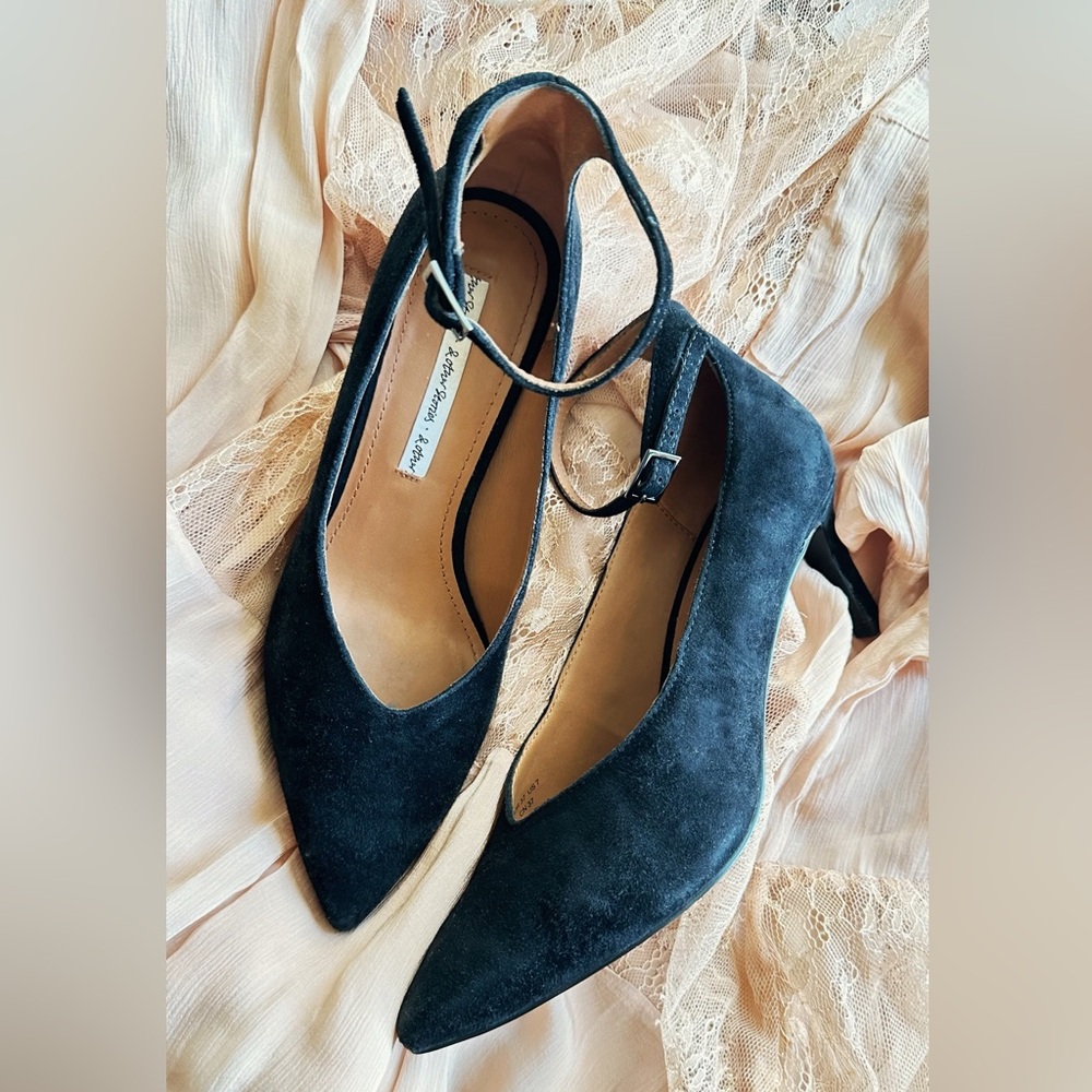 &Other Stories Mary-jane suede kitten heels 37
